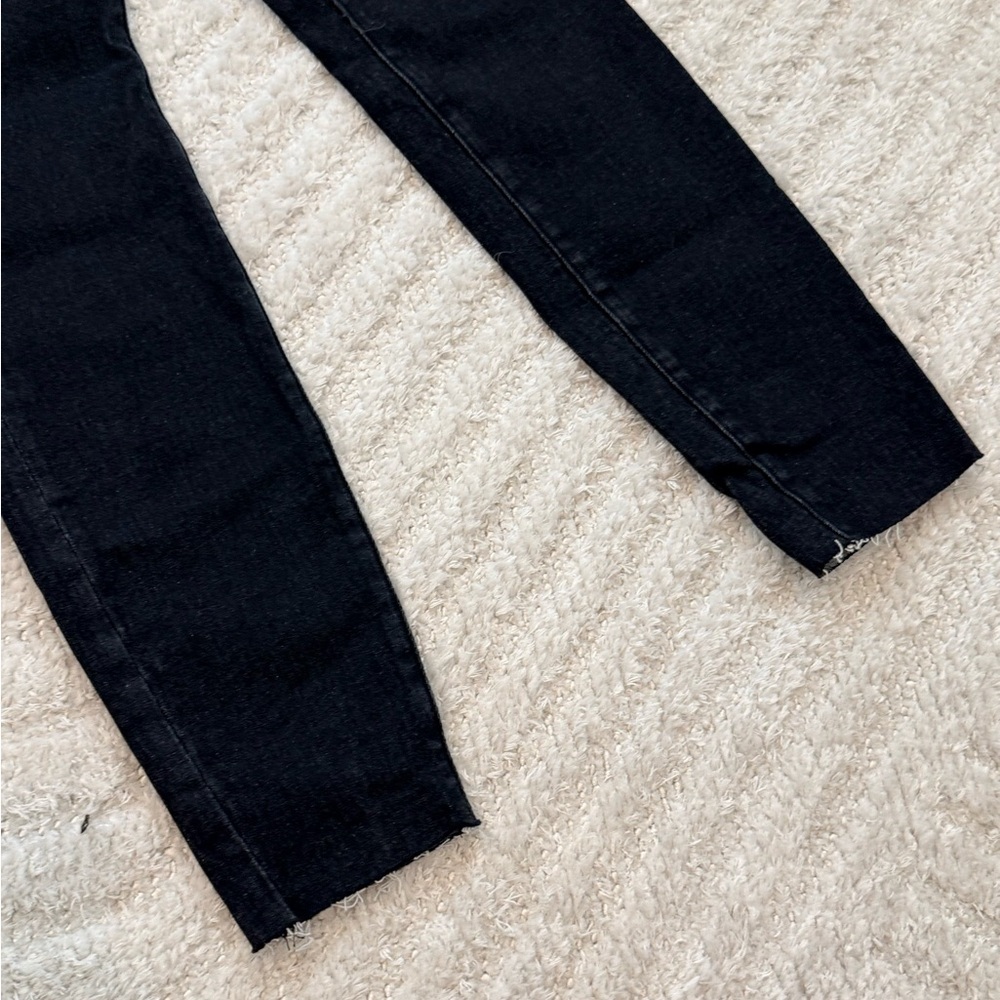 NWT - Good American Women’s Black High-rise Jeggings - Size 4 - Picture 4 of 8